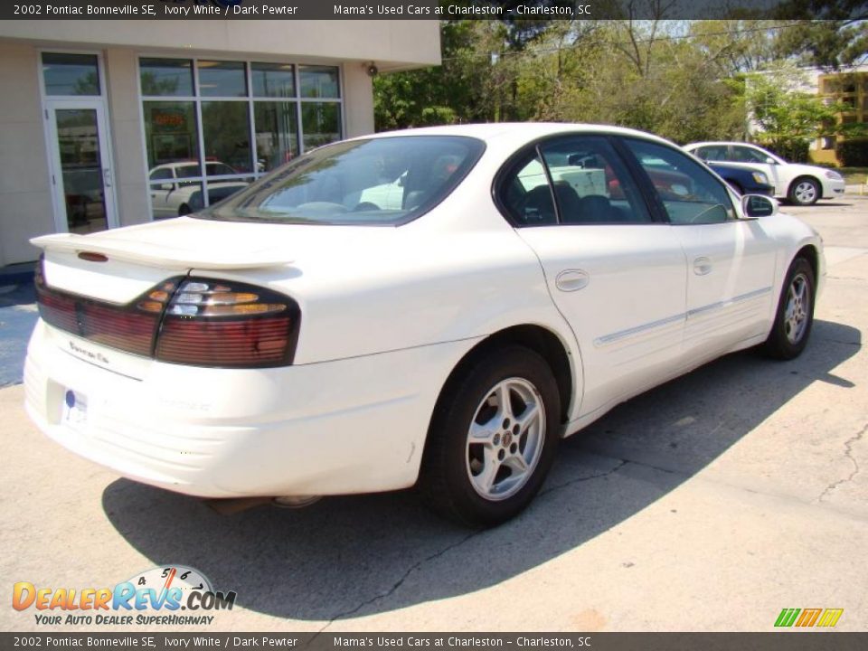 2002 Pontiac Bonneville SE Ivory White / Dark Pewter Photo #8