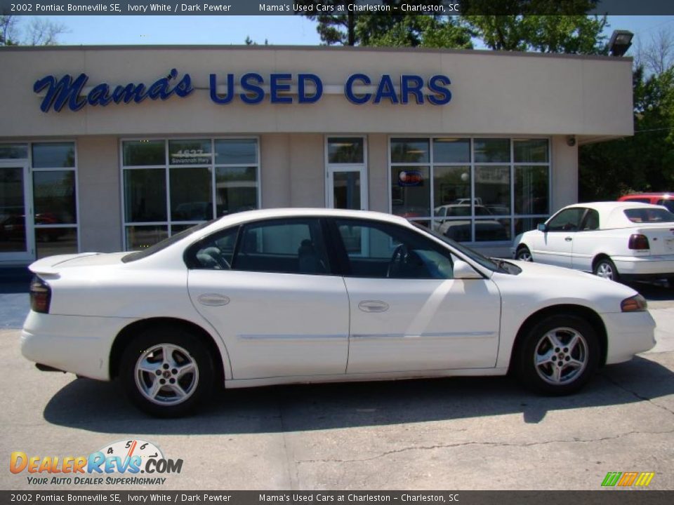 2002 Pontiac Bonneville SE Ivory White / Dark Pewter Photo #9