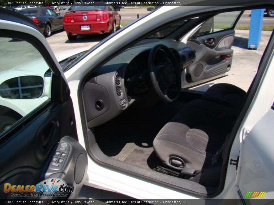 2002 Pontiac Bonneville SE Ivory White / Dark Pewter Photo #10