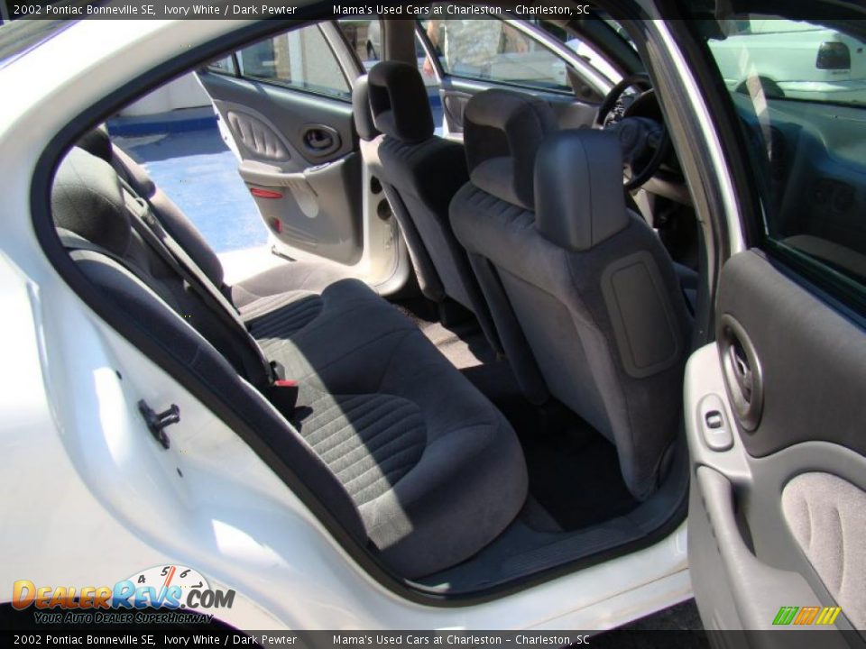 2002 Pontiac Bonneville SE Ivory White / Dark Pewter Photo #16