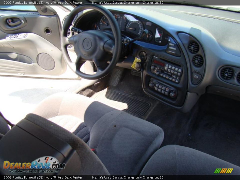 2002 Pontiac Bonneville SE Ivory White / Dark Pewter Photo #18