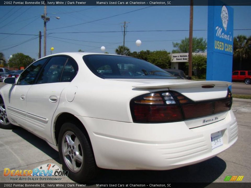 2002 Pontiac Bonneville SE Ivory White / Dark Pewter Photo #31