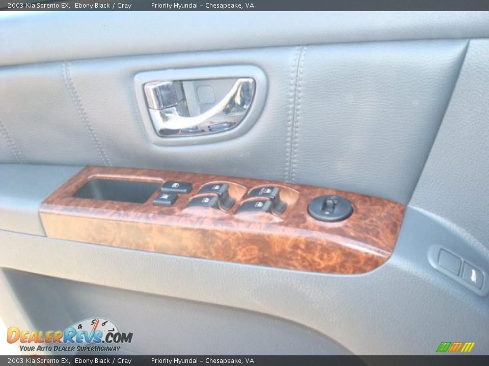 2003 Kia Sorento EX Ebony Black / Gray Photo #15