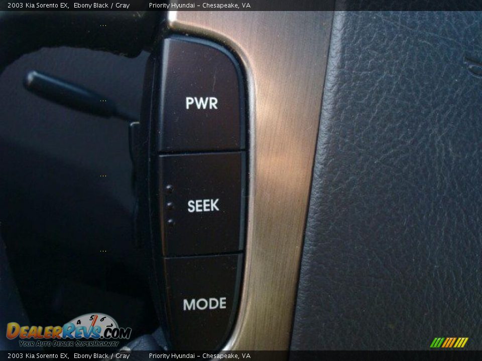 2003 Kia Sorento EX Ebony Black / Gray Photo #22