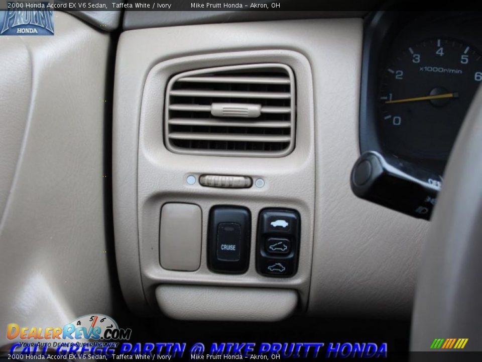2000 Honda Accord EX V6 Sedan Taffeta White / Ivory Photo #19