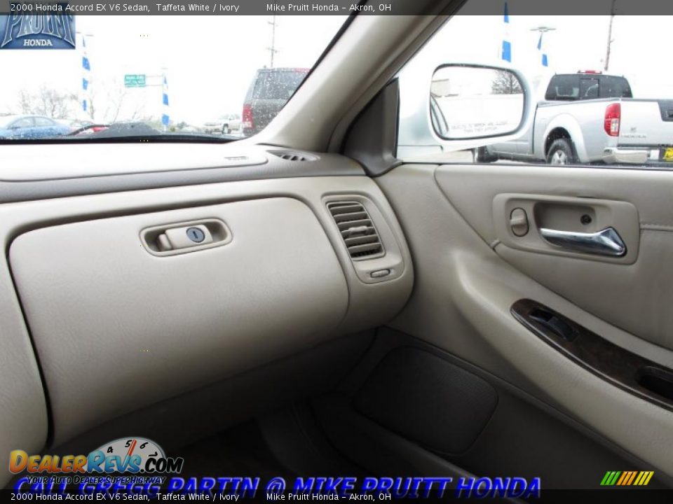 2000 Honda Accord EX V6 Sedan Taffeta White / Ivory Photo #22