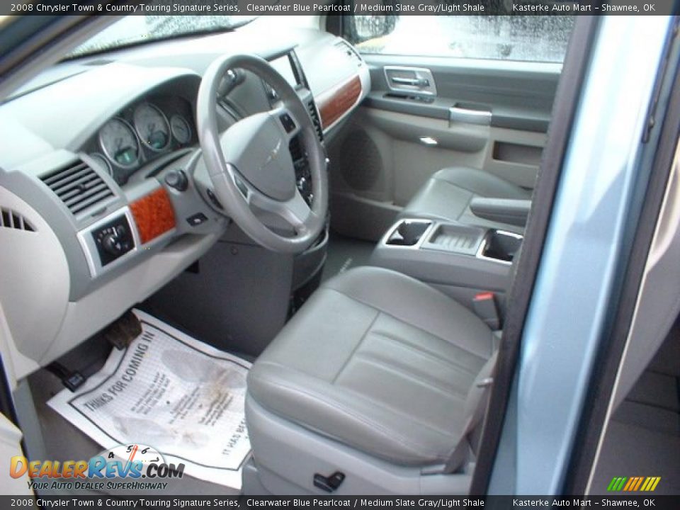 2008 Chrysler Town & Country Touring Signature Series Clearwater Blue Pearlcoat / Medium Slate Gray/Light Shale Photo #9