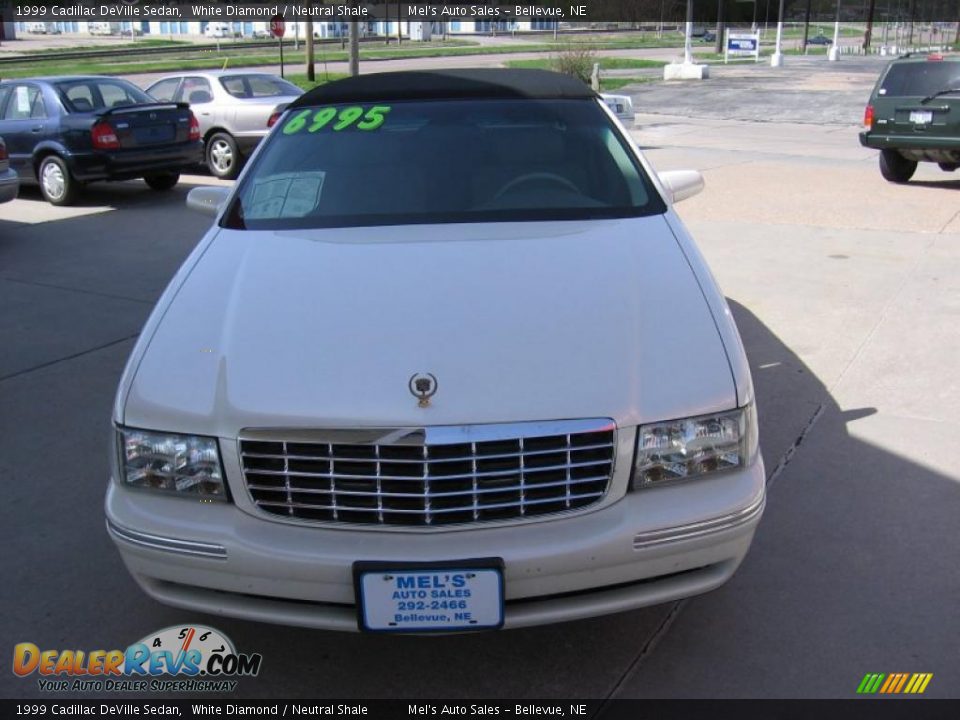 1999 Cadillac DeVille Sedan White Diamond / Neutral Shale Photo #1