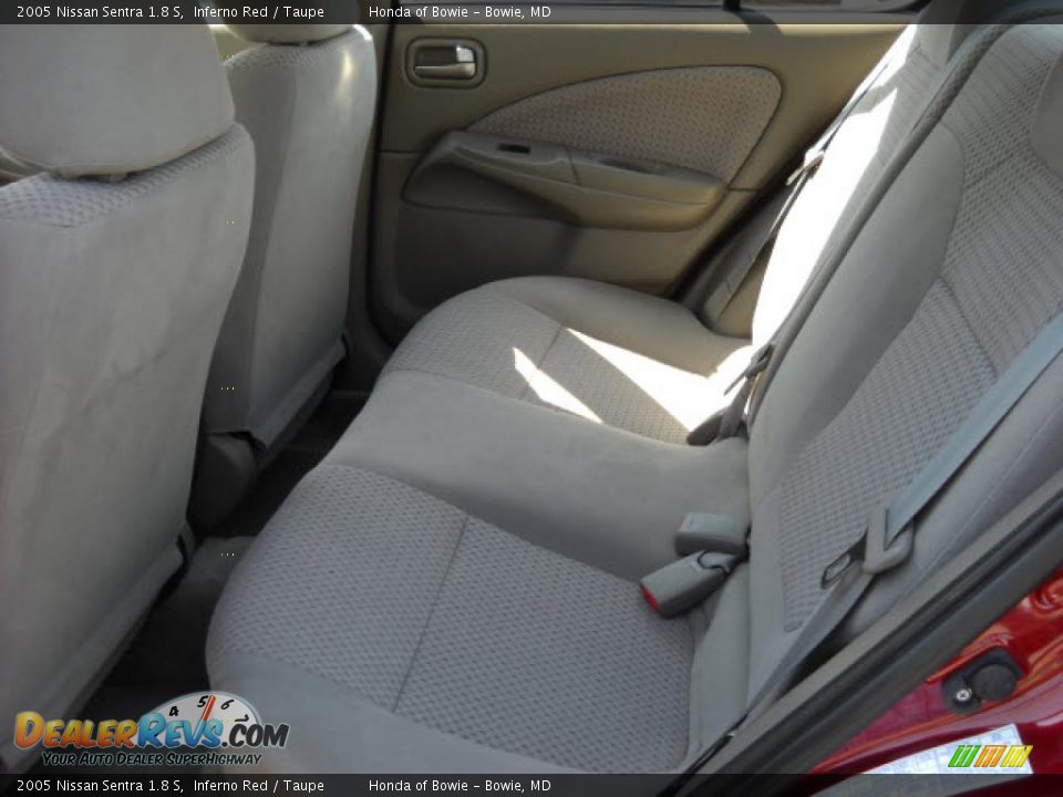 2005 Nissan Sentra 1.8 S Inferno Red / Taupe Photo #12