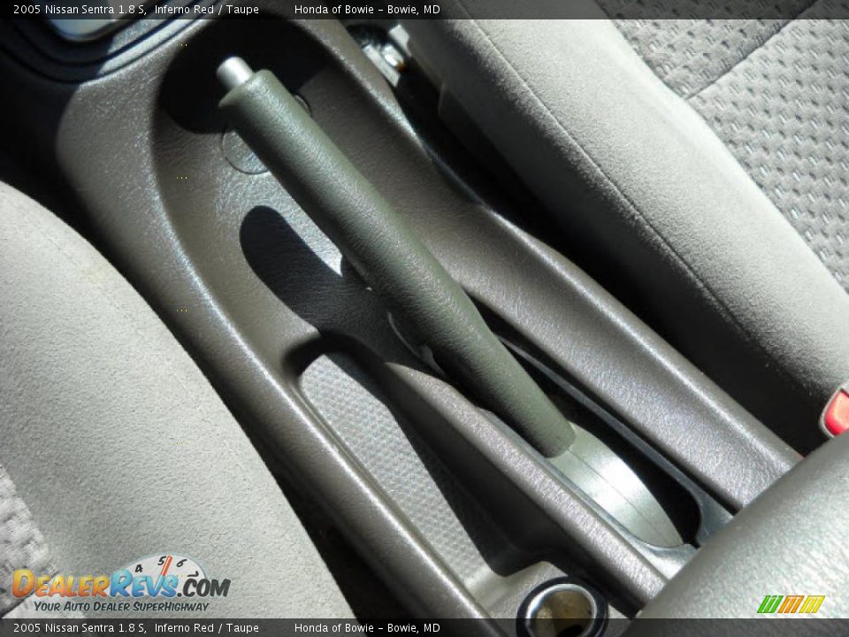 2005 Nissan Sentra 1.8 S Inferno Red / Taupe Photo #15