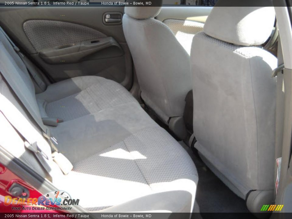2005 Nissan Sentra 1.8 S Inferno Red / Taupe Photo #19
