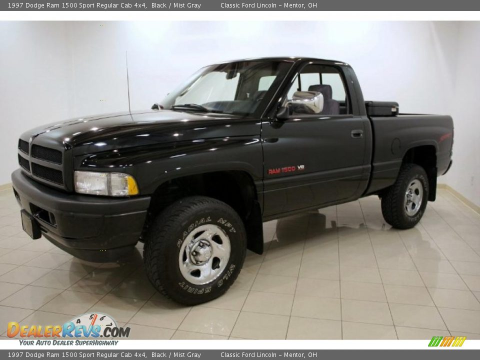 1997 Dodge Ram 1500 Sport Regular Cab 4x4 Black / Mist Gray Photo #3