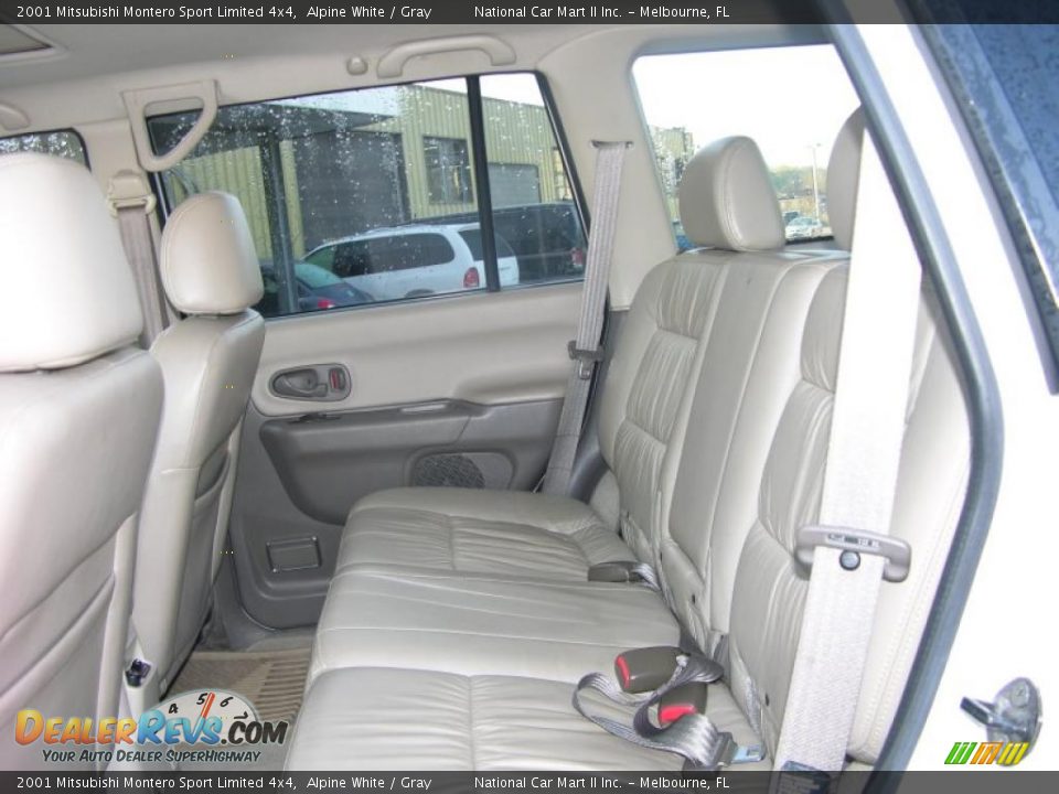 2001 Mitsubishi Montero Sport Limited 4x4 Alpine White / Gray Photo #10