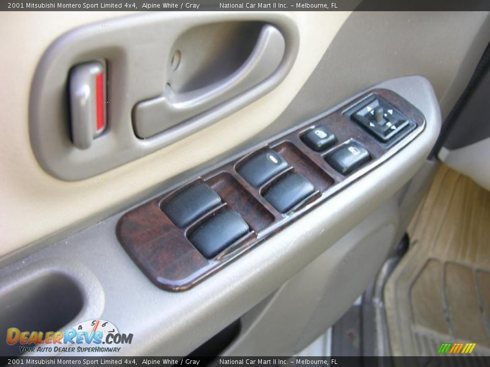 2001 Mitsubishi Montero Sport Limited 4x4 Alpine White / Gray Photo #18