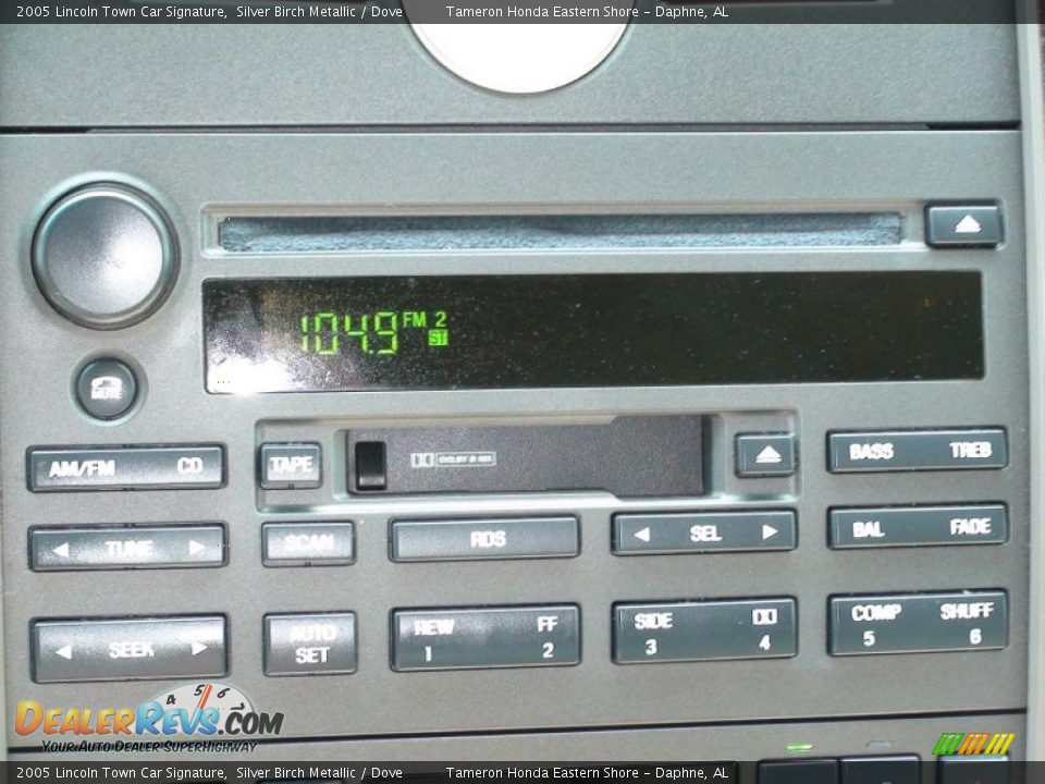 2005 Lincoln Town Car Signature Silver Birch Metallic / Dove Photo #27