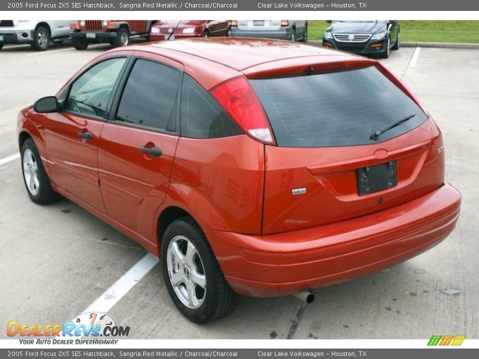 2005 Ford Focus ZX5 SES Hatchback Sangria Red Metallic / Charcoal/Charcoal Photo #2