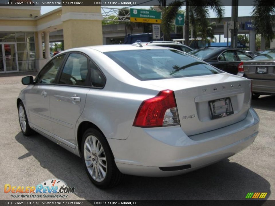 2010 Volvo S40 2.4i Silver Metallic / Off Black Photo #3