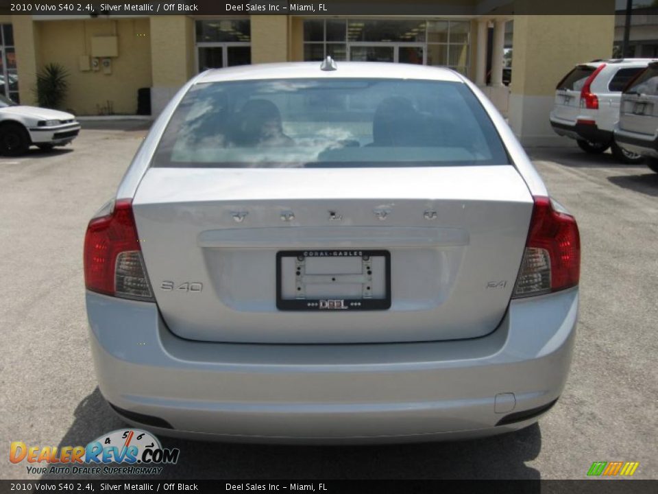 2010 Volvo S40 2.4i Silver Metallic / Off Black Photo #4