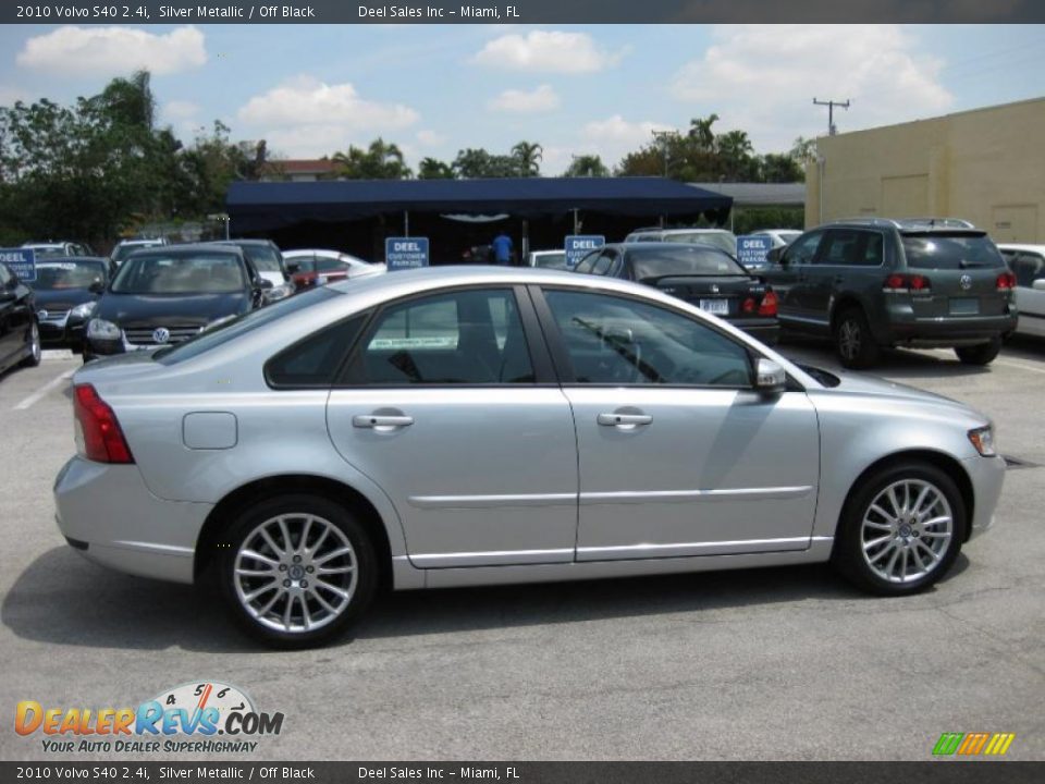 2010 Volvo S40 2.4i Silver Metallic / Off Black Photo #6
