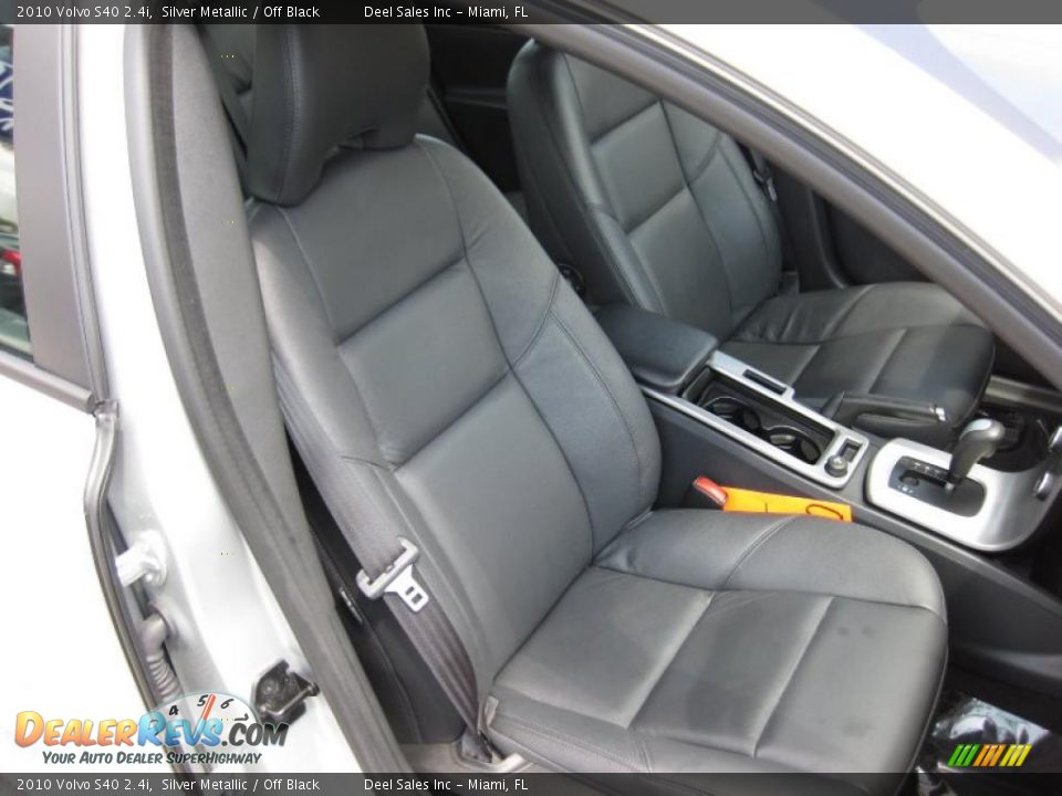 2010 Volvo S40 2.4i Silver Metallic / Off Black Photo #10