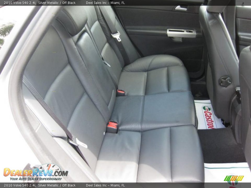 2010 Volvo S40 2.4i Silver Metallic / Off Black Photo #11