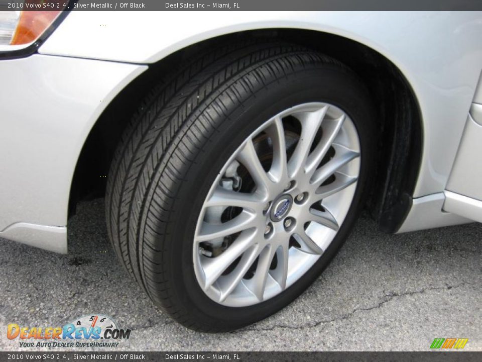2010 Volvo S40 2.4i Silver Metallic / Off Black Photo #13