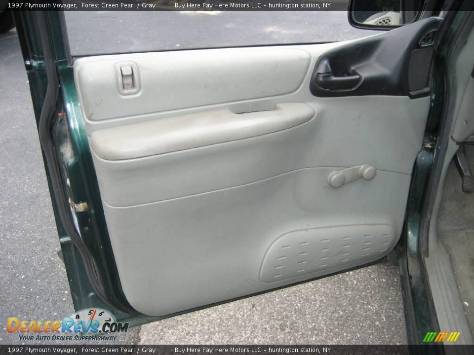 1997 Plymouth Voyager Forest Green Pearl / Gray Photo #7
