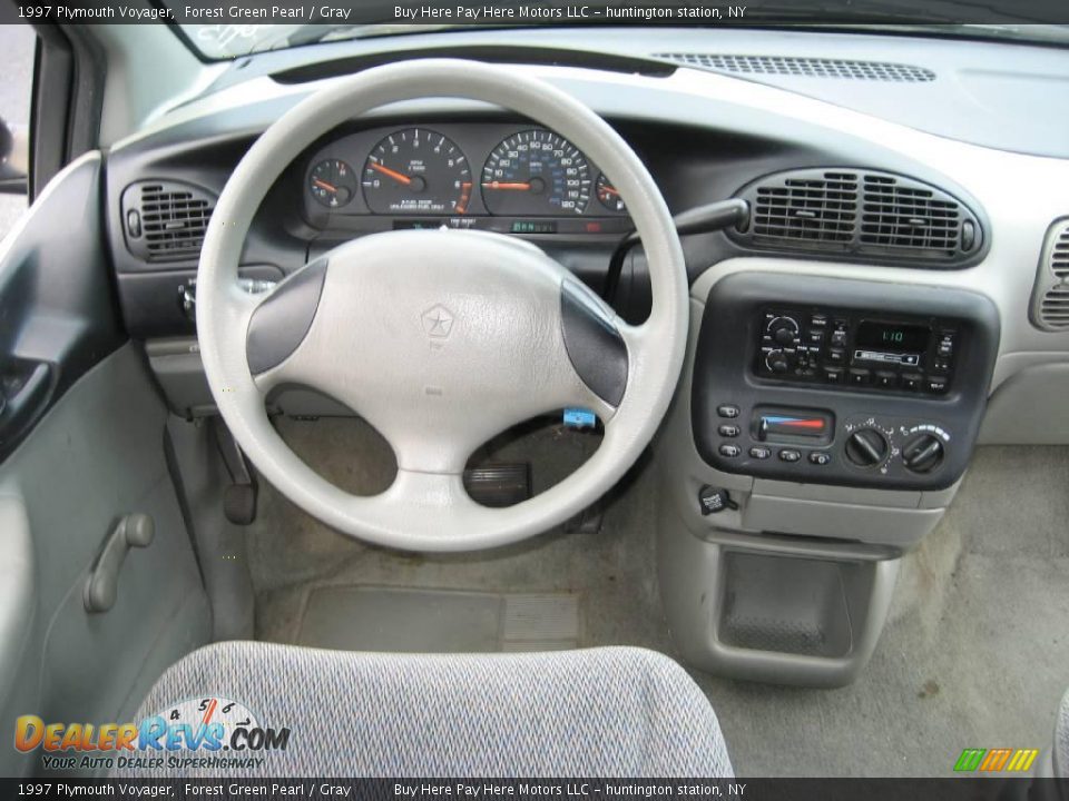 1997 Plymouth Voyager Forest Green Pearl / Gray Photo #11