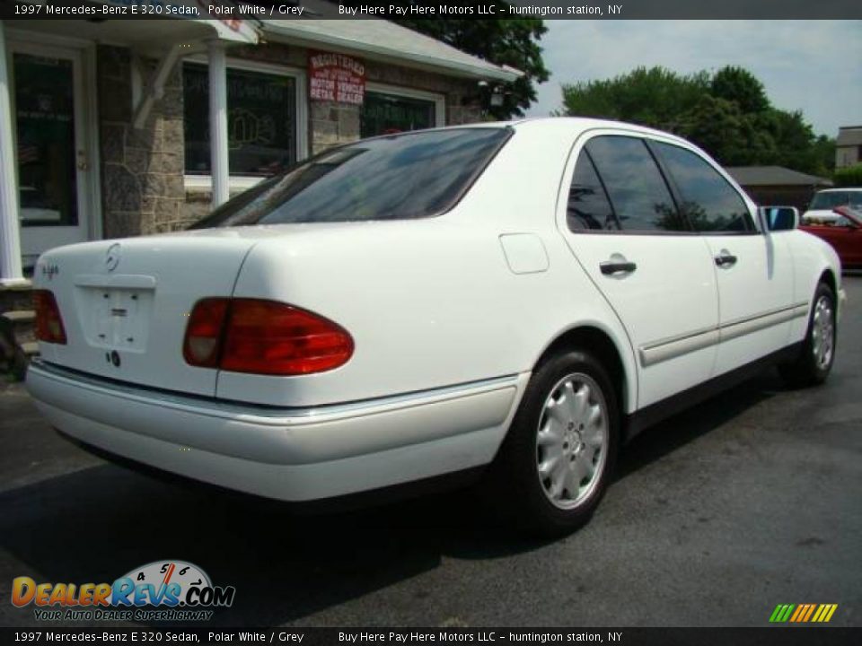 1997 Mercedes-Benz E 320 Sedan Polar White / Grey Photo #4