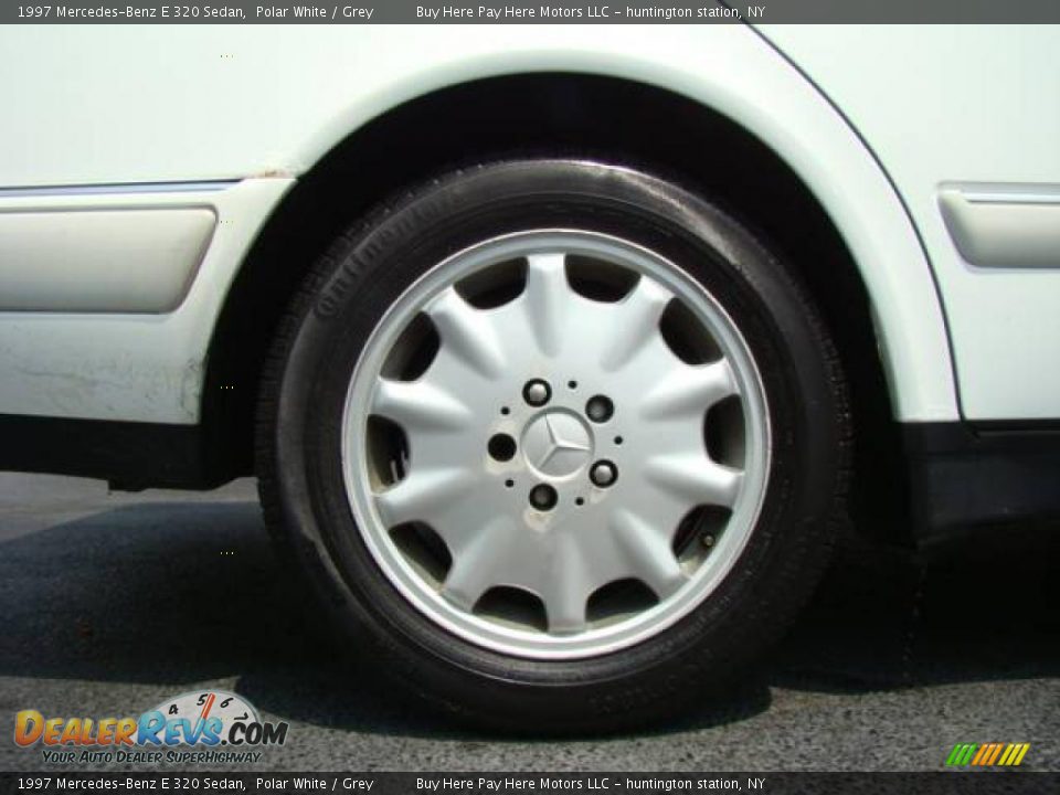 1997 Mercedes-Benz E 320 Sedan Polar White / Grey Photo #6