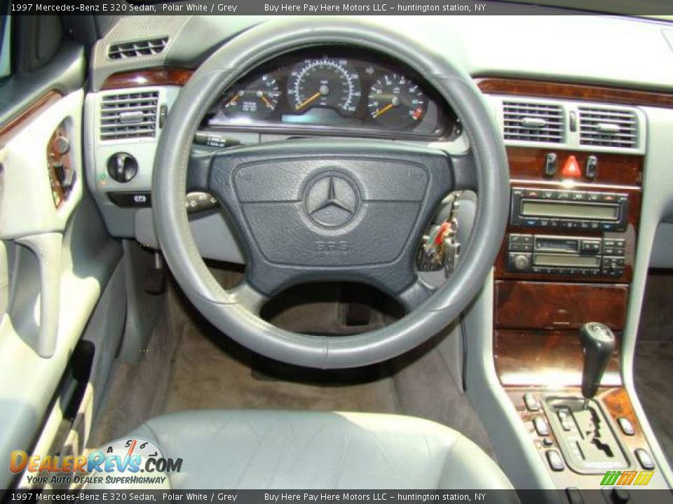 1997 Mercedes-Benz E 320 Sedan Polar White / Grey Photo #10