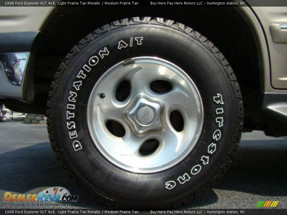 1998 Ford Explorer XLT 4x4 Light Prairie Tan Metallic / Medium Prairie Tan Photo #6