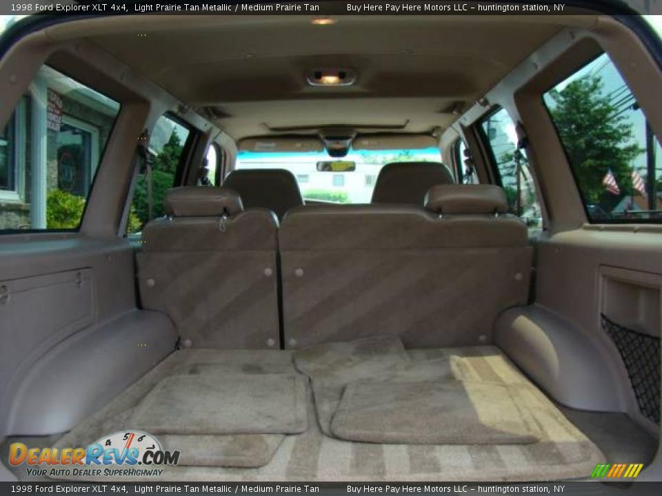 1998 Ford Explorer XLT 4x4 Light Prairie Tan Metallic / Medium Prairie Tan Photo #14