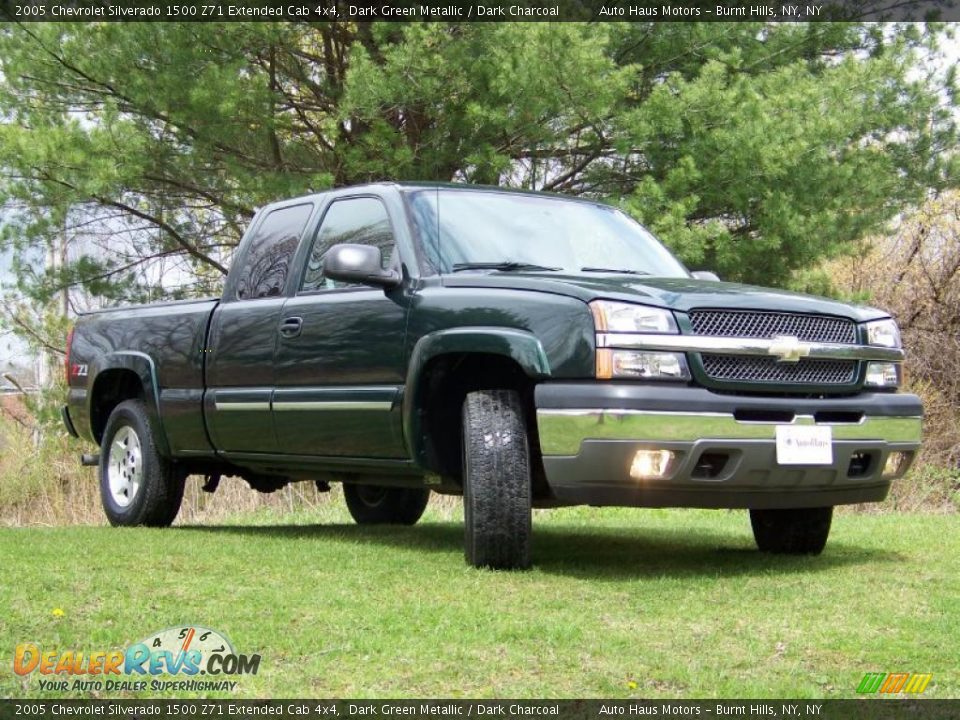 2005 Chevrolet Silverado 1500 Z71 Extended Cab 4x4 Dark Green Metallic / Dark Charcoal Photo #3