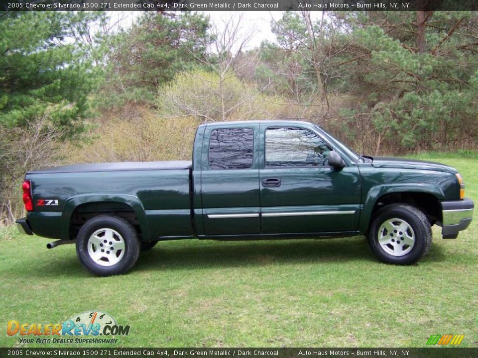 2005 Chevrolet Silverado 1500 Z71 Extended Cab 4x4 Dark Green Metallic / Dark Charcoal Photo #4