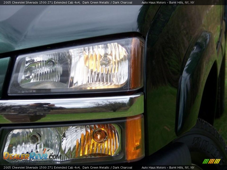 2005 Chevrolet Silverado 1500 Z71 Extended Cab 4x4 Dark Green Metallic / Dark Charcoal Photo #10