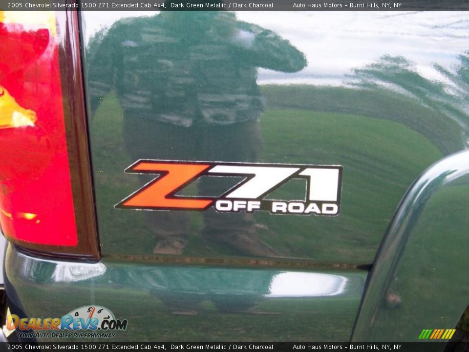 2005 Chevrolet Silverado 1500 Z71 Extended Cab 4x4 Dark Green Metallic / Dark Charcoal Photo #13