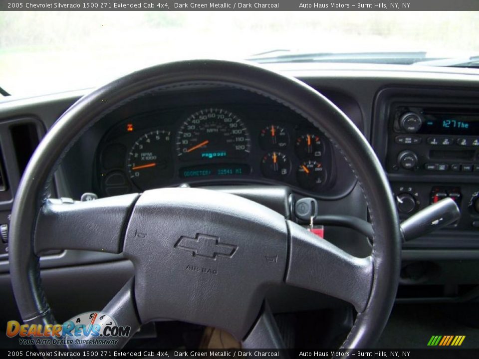 2005 Chevrolet Silverado 1500 Z71 Extended Cab 4x4 Dark Green Metallic / Dark Charcoal Photo #23