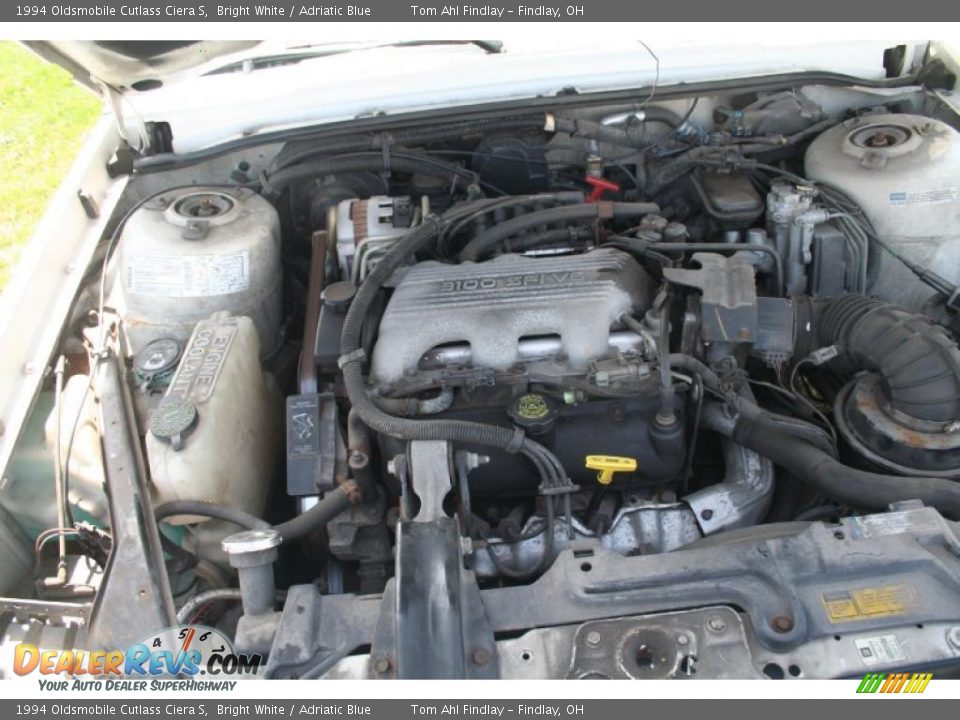 1994 Oldsmobile Cutlass Ciera S Bright White / Adriatic Blue Photo #14