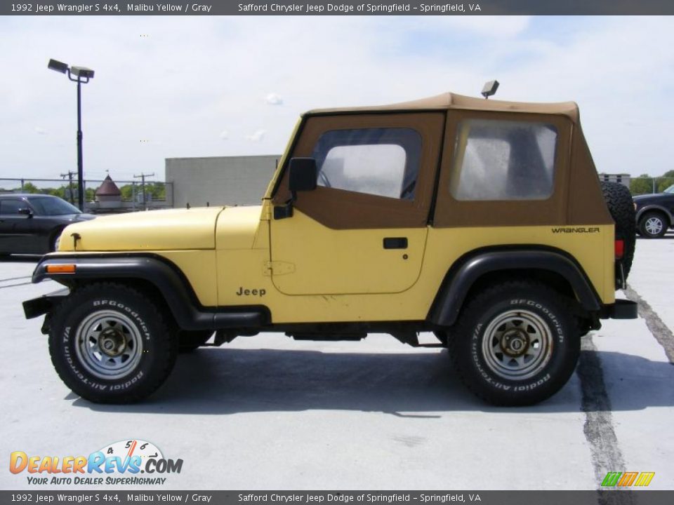 1992 Jeep Wrangler S 4x4 Malibu Yellow / Gray Photo #8