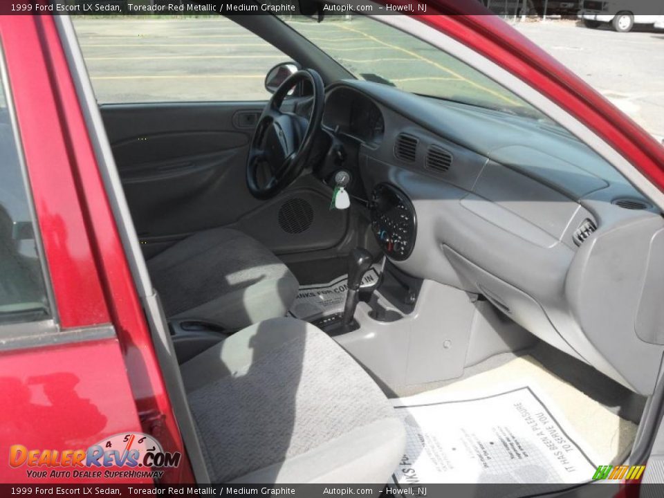 1999 Ford Escort LX Sedan Toreador Red Metallic / Medium Graphite Photo #10
