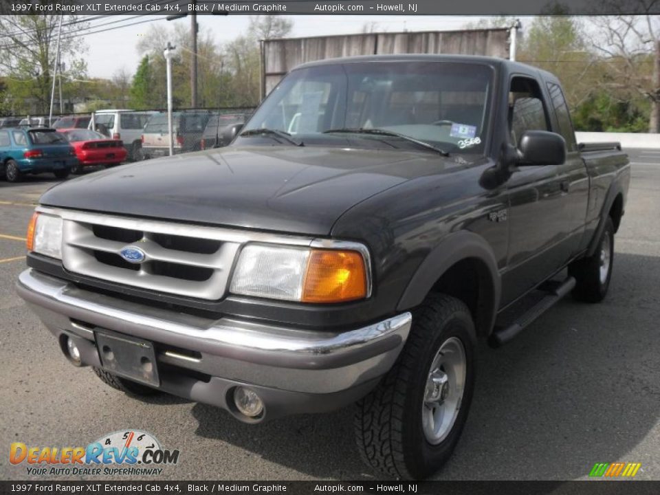 1997 Ford Ranger XLT Extended Cab 4x4 Black / Medium Graphite Photo #2
