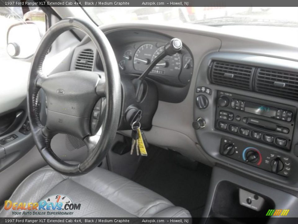 1997 Ford Ranger XLT Extended Cab 4x4 Black / Medium Graphite Photo #12