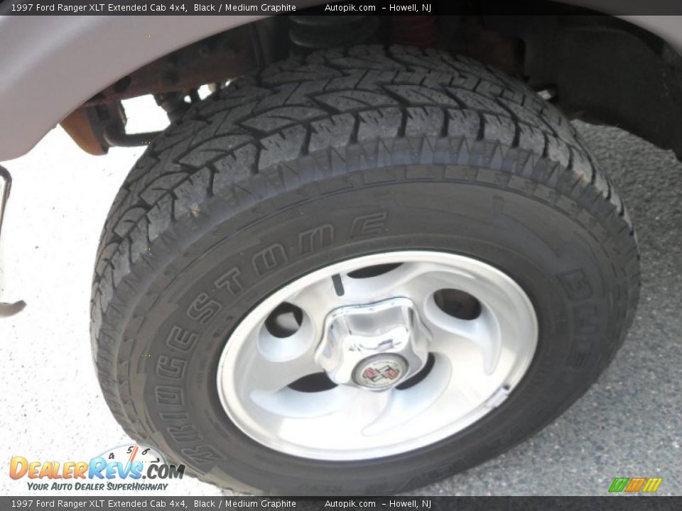 1997 Ford Ranger XLT Extended Cab 4x4 Black / Medium Graphite Photo #15