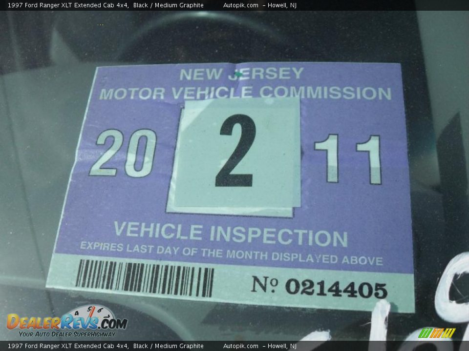 1997 Ford Ranger XLT Extended Cab 4x4 Black / Medium Graphite Photo #16