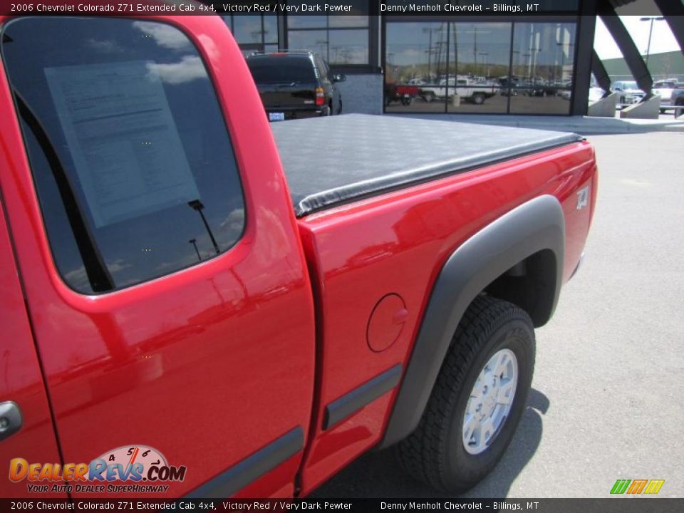 2006 Chevrolet Colorado Z71 Extended Cab 4x4 Victory Red / Very Dark Pewter Photo #12