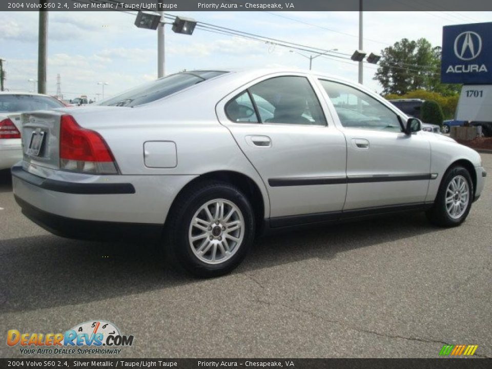 2004 Volvo  on 2004 Volvo S60 2 4 Silver Metallic   Taupe Light Taupe Photo  6