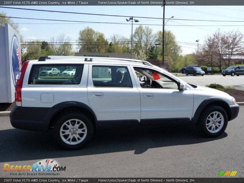 2007 Volvo XC70 AWD Cross Country Ice White / Taupe Photo #6