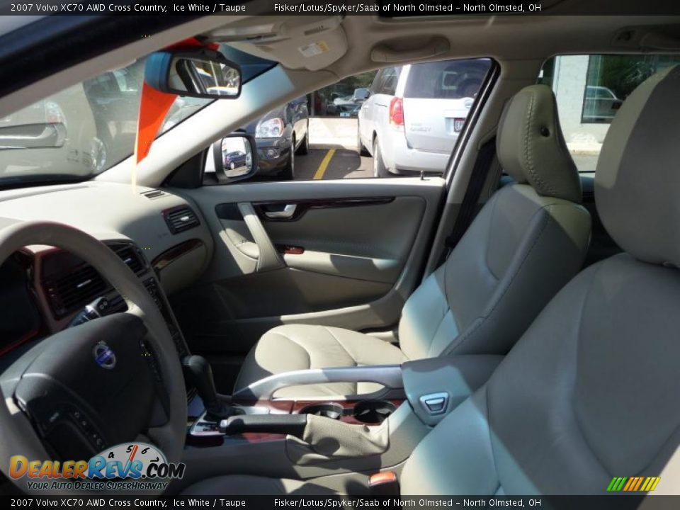 2007 Volvo XC70 AWD Cross Country Ice White / Taupe Photo #10
