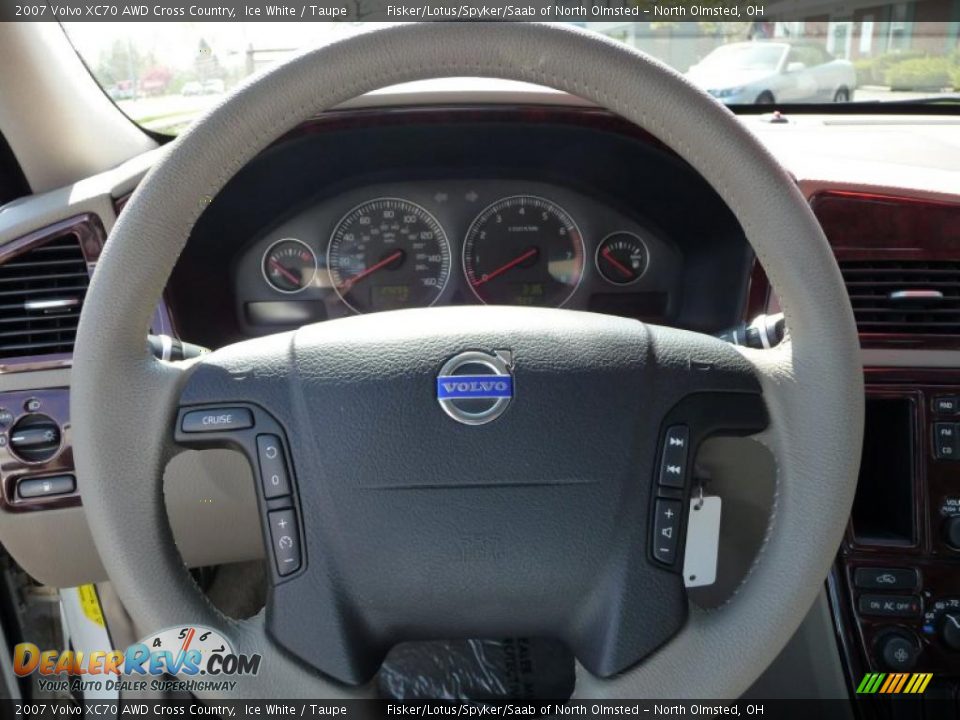 2007 Volvo XC70 AWD Cross Country Ice White / Taupe Photo #13